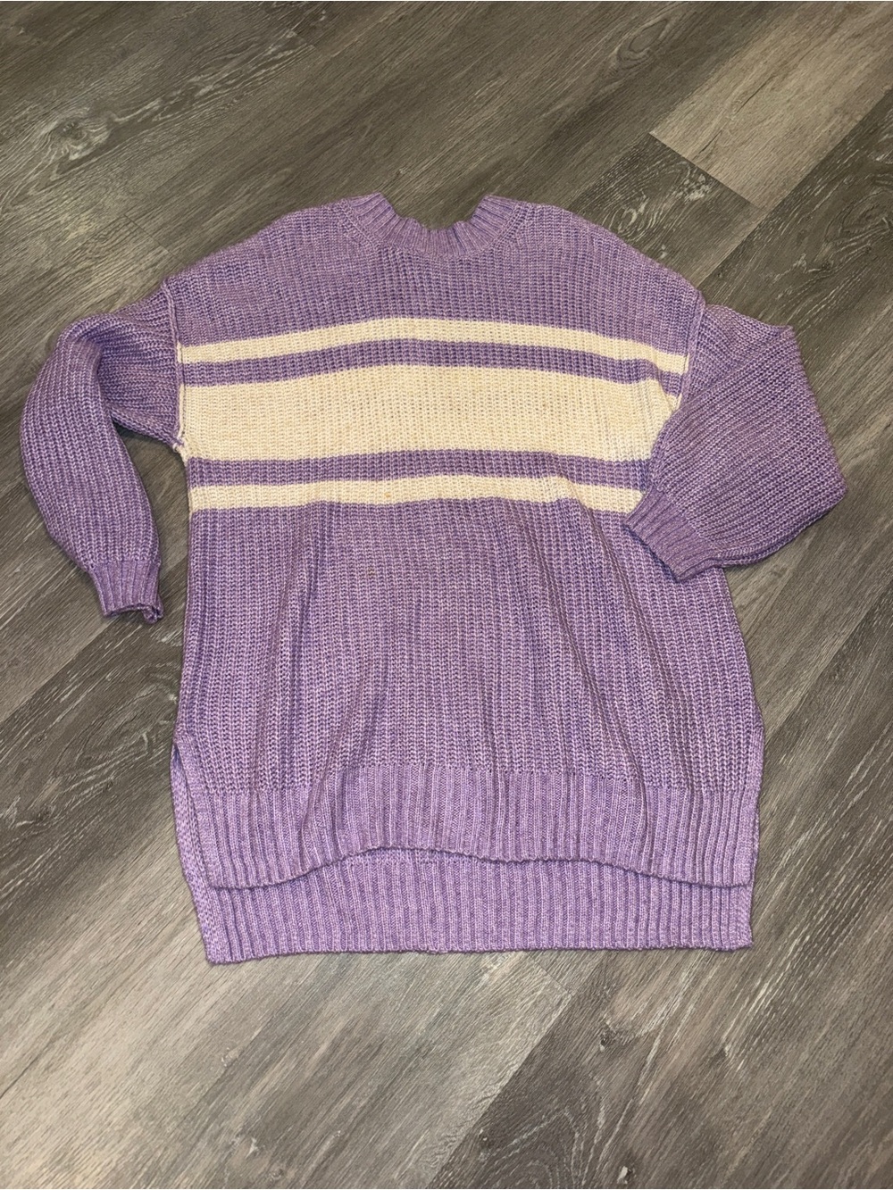 Women’s American Eagle knit sweater